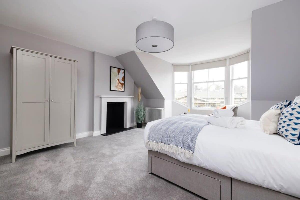 Dragon Suites - City Centre Castle View 1 Bed Apartment EDI Exterior foto